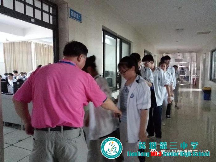 莲塘三中顺利完成2018年上半年普通高中学业水平考试（机考）工作